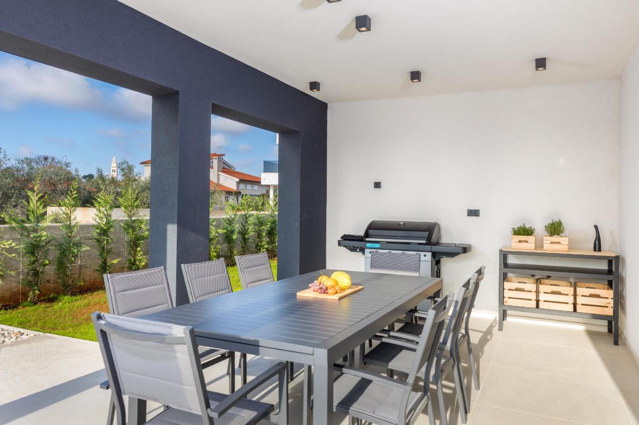 Amazing Private Villa With Outdoor Swimming Pool In Vodnjan Esterno foto